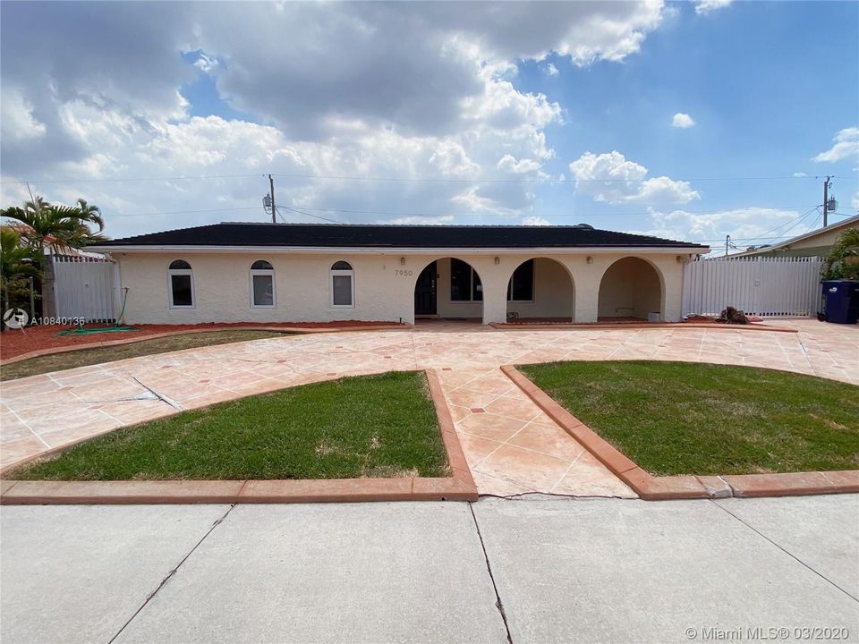 Vendido Recientemente: $439,000 (3 camas, 2 baños, 1598 Pies cuadrados)