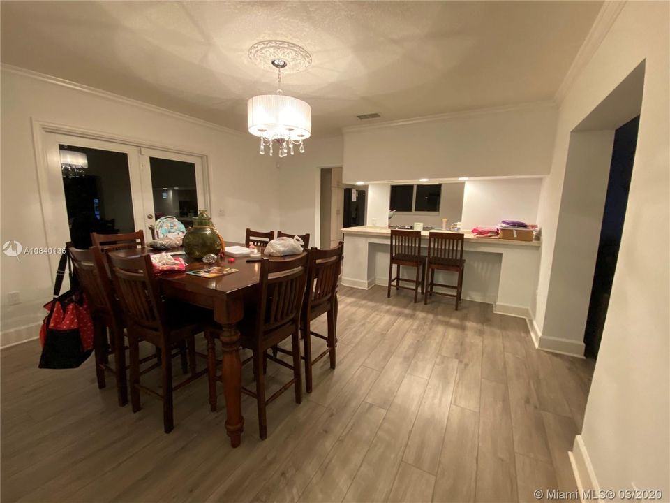 Vendido Recientemente: $439,000 (3 camas, 2 baños, 1598 Pies cuadrados)