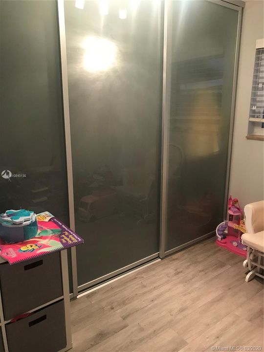 Vendido Recientemente: $439,000 (3 camas, 2 baños, 1598 Pies cuadrados)