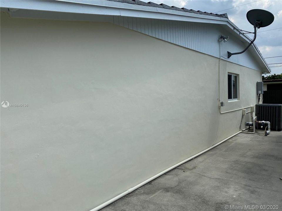 Vendido Recientemente: $439,000 (3 camas, 2 baños, 1598 Pies cuadrados)