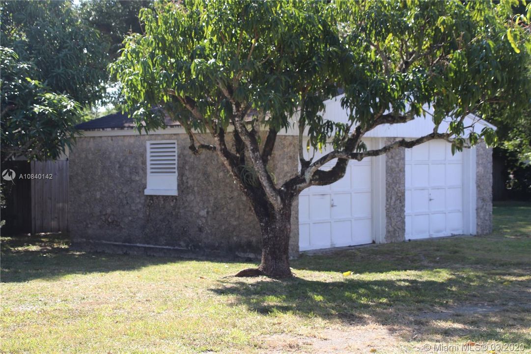 Vendido Recientemente: $349,000 (2 camas, 2 baños, 1403 Pies cuadrados)