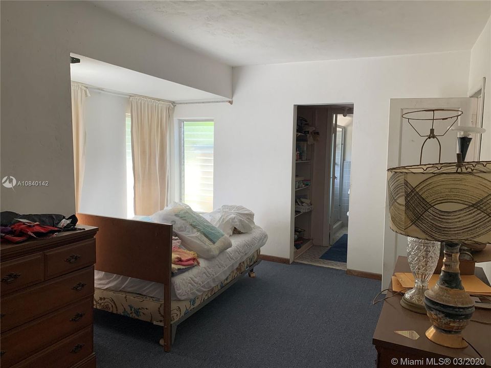 Vendido Recientemente: $349,000 (2 camas, 2 baños, 1403 Pies cuadrados)