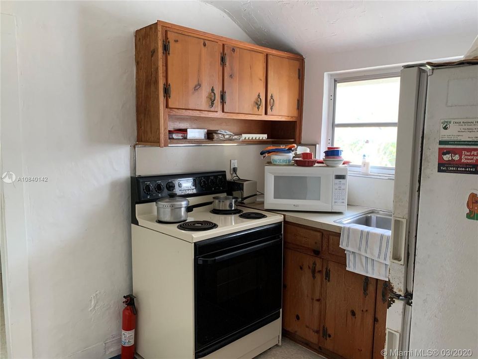 Vendido Recientemente: $349,000 (2 camas, 2 baños, 1403 Pies cuadrados)