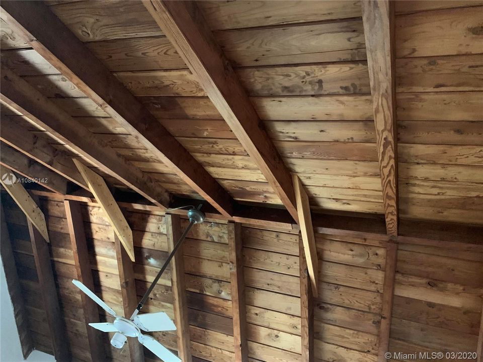 Vendido Recientemente: $349,000 (2 camas, 2 baños, 1403 Pies cuadrados)