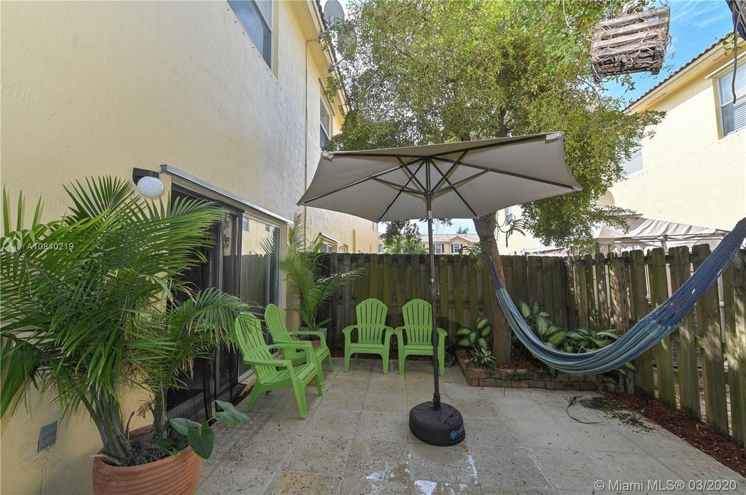 Recently Sold: $260,000 (3 beds, 2 baths, 1562 Square Feet)