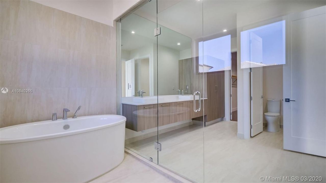 Vendido Recientemente: $1,514,990 (4 camas, 4 baños, 0 Pies cuadrados)