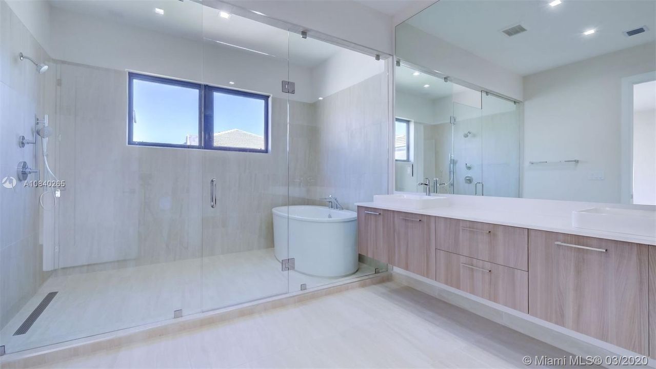 Vendido Recientemente: $1,514,990 (4 camas, 4 baños, 0 Pies cuadrados)