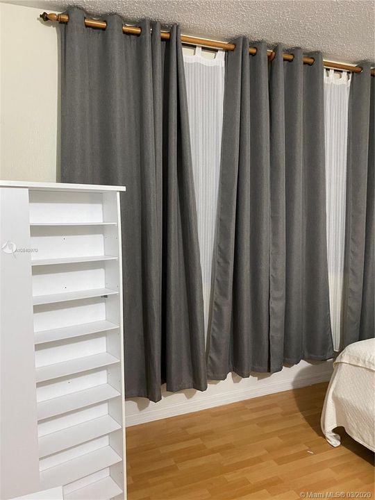 Recently Sold: $85,900 (1 beds, 1 baths, 844 Square Feet)