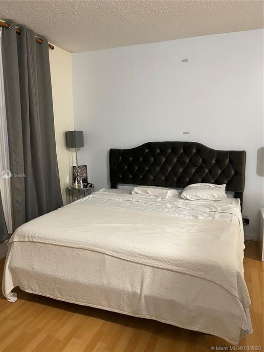 Recently Sold: $85,900 (1 beds, 1 baths, 844 Square Feet)