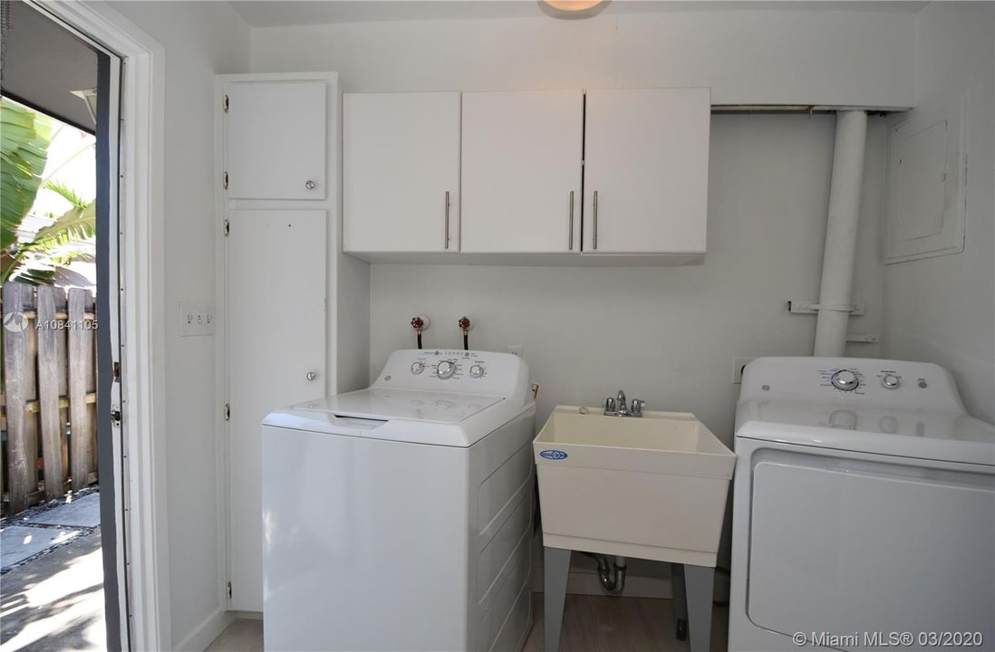Recientemente alquilado: $2,200 (2 camas, 2 baños, 0 Pies cuadrados)