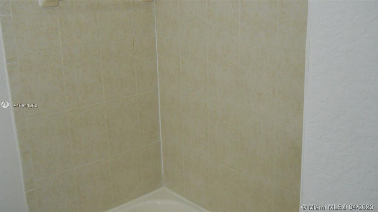 Recientemente alquilado: $1,875 (3 camas, 2 baños, 1284 Pies cuadrados)