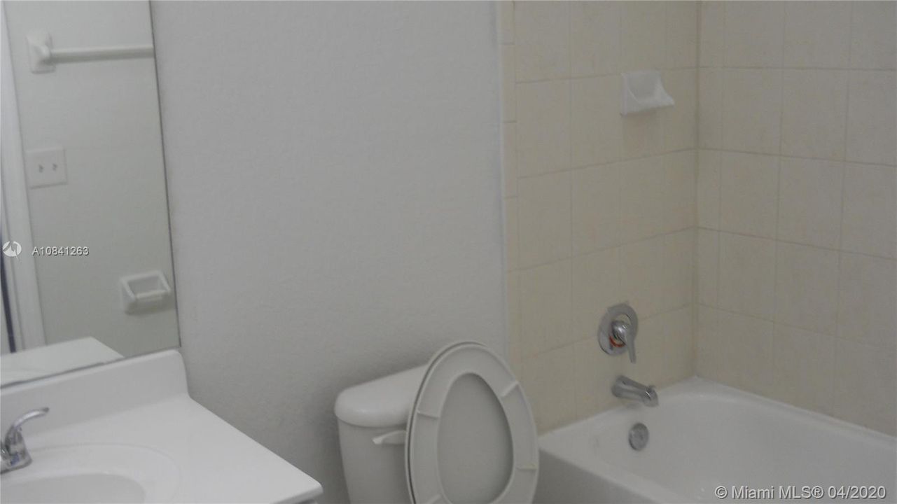 Recientemente alquilado: $1,875 (3 camas, 2 baños, 1284 Pies cuadrados)
