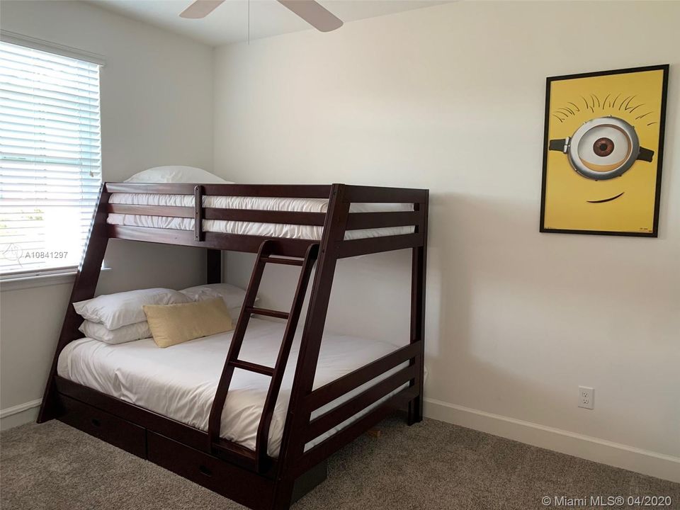 Recientemente alquilado: $1,950 (4 camas, 4 baños, 0 Pies cuadrados)