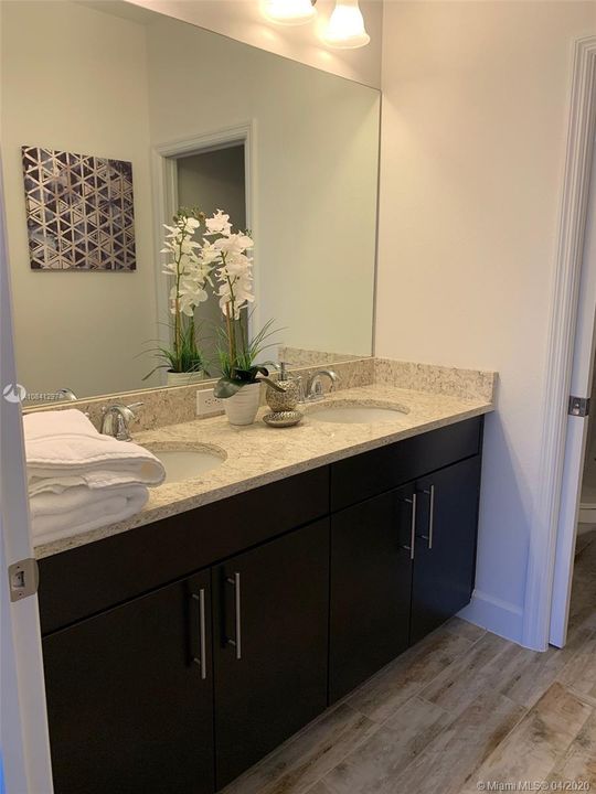 Recientemente alquilado: $1,950 (4 camas, 4 baños, 0 Pies cuadrados)
