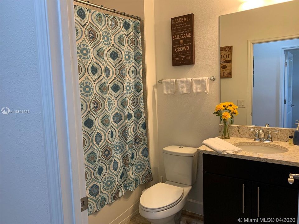 Recientemente alquilado: $1,950 (4 camas, 4 baños, 0 Pies cuadrados)