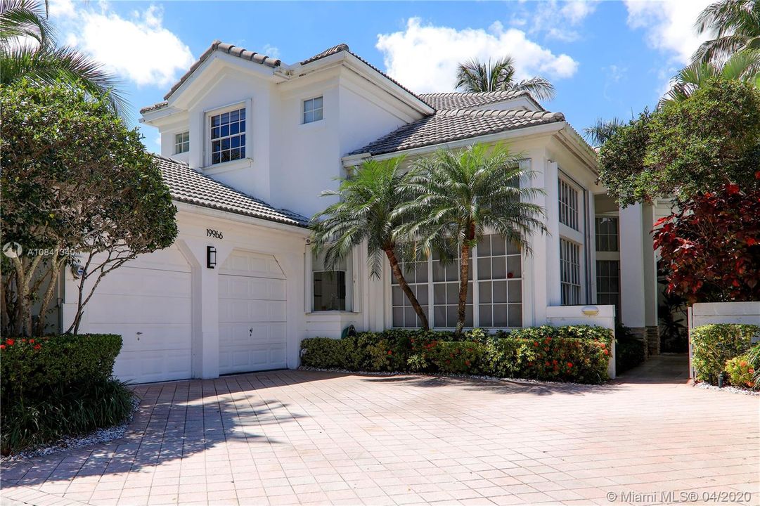 Recently Sold: $1,390,000 (4 beds, 2 baths, 2481 Square Feet)