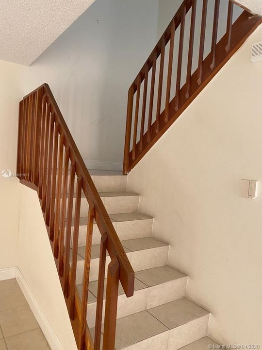 Недавно продано: $129,500 (2 спален, 2 ванн, 1318 Квадратных фут)
