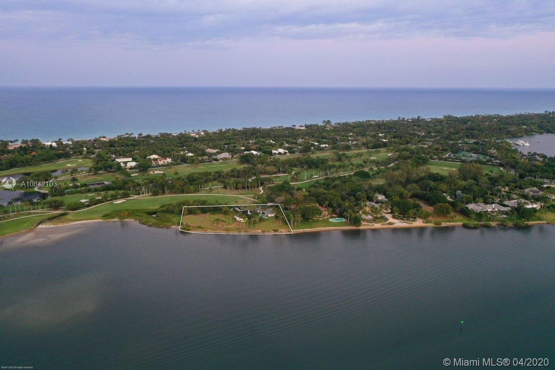 Vendido Recientemente: $5,395,000 (1.60 acres)