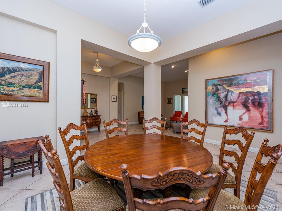 Recientemente alquilado: $7,200 (5 camas, 4 baños, 3396 Pies cuadrados)