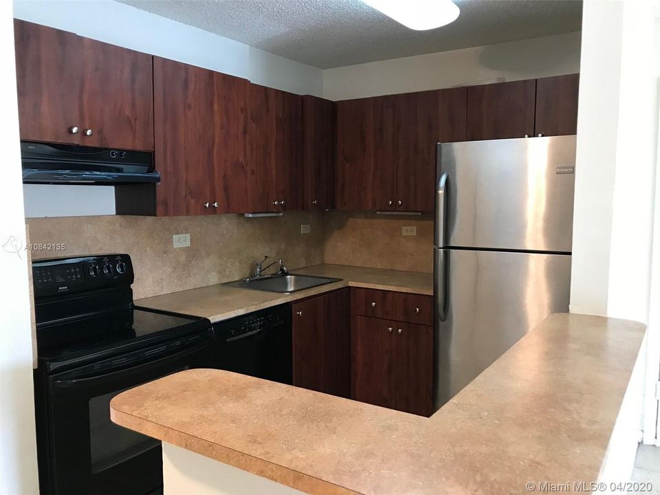Recently Rented: $1,395 (2 beds, 1 baths, 844 Square Feet)