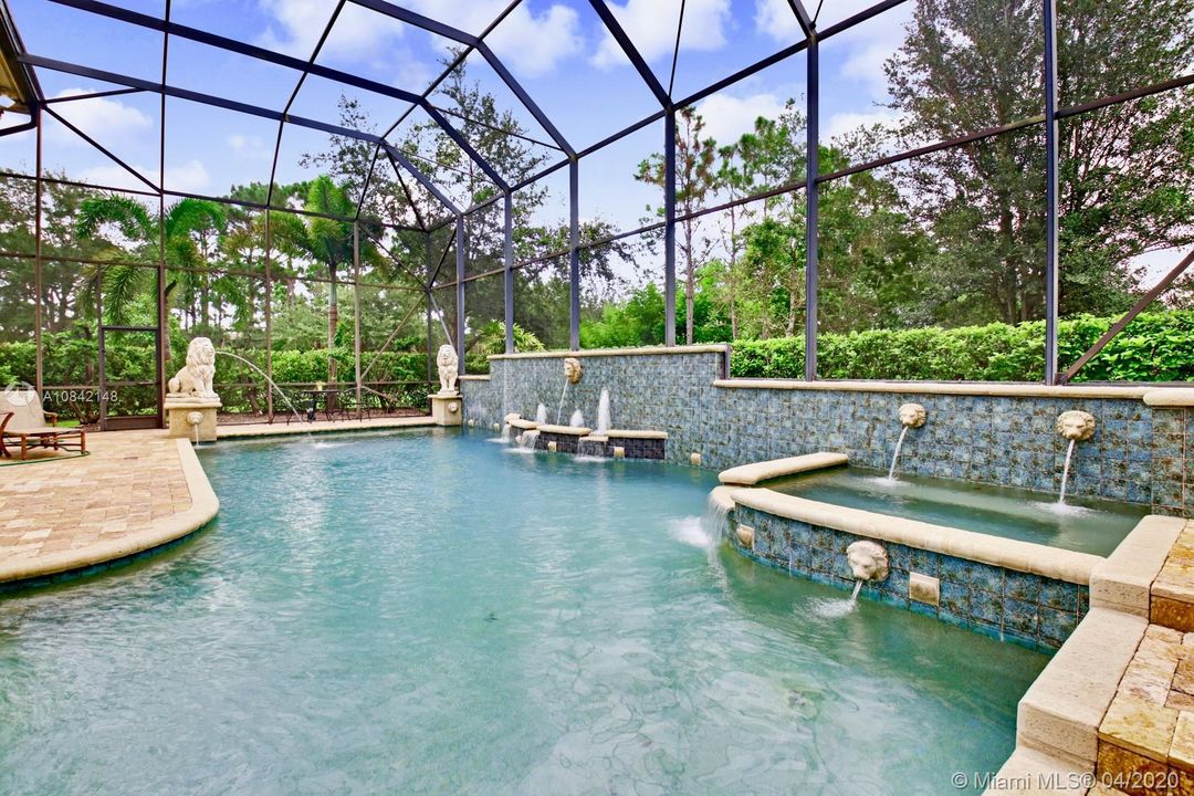 Recently Sold: $800,000 (4 beds, 3 baths, 3960 Square Feet)