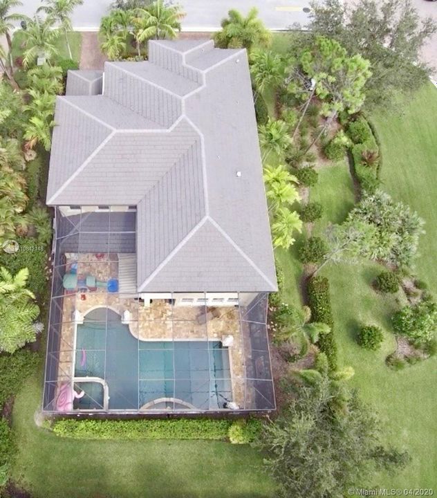 Recently Sold: $800,000 (4 beds, 3 baths, 3960 Square Feet)