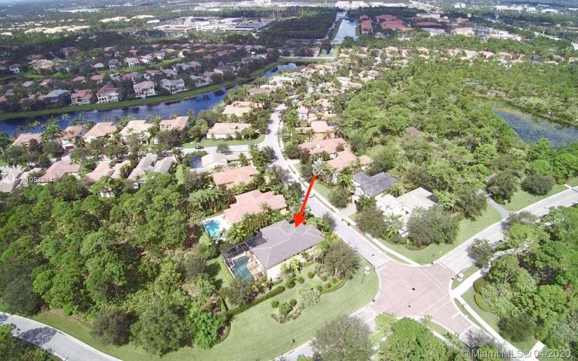 Recently Sold: $800,000 (4 beds, 3 baths, 3960 Square Feet)