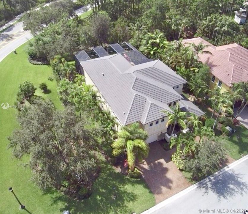 Recently Sold: $800,000 (4 beds, 3 baths, 3960 Square Feet)
