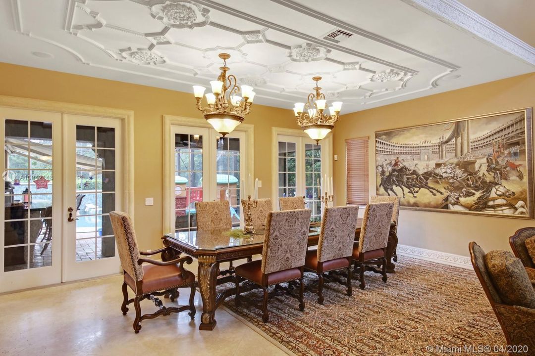 Recently Sold: $800,000 (4 beds, 3 baths, 3960 Square Feet)