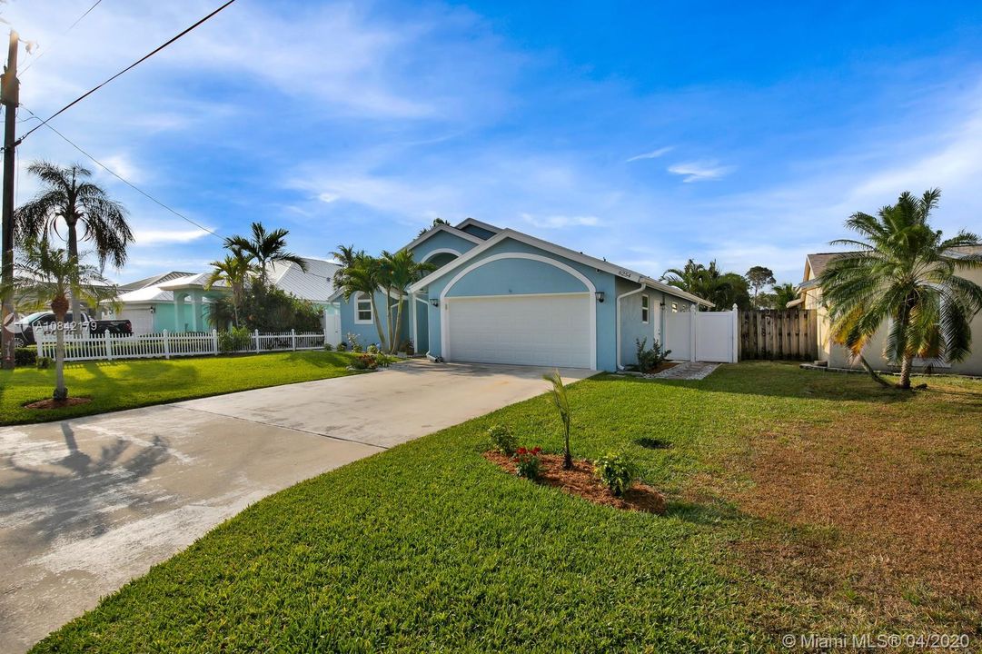 Recently Sold: $399,900 (3 beds, 2 baths, 1370 Square Feet)