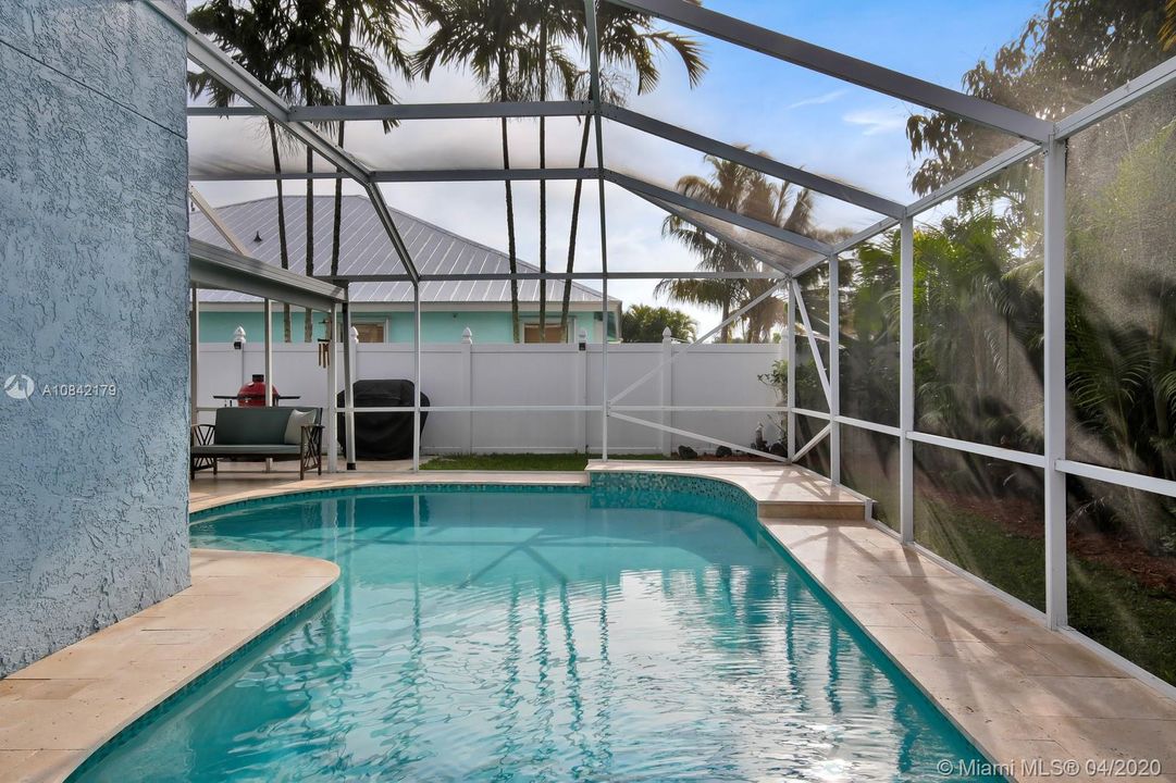 Recently Sold: $399,900 (3 beds, 2 baths, 1370 Square Feet)