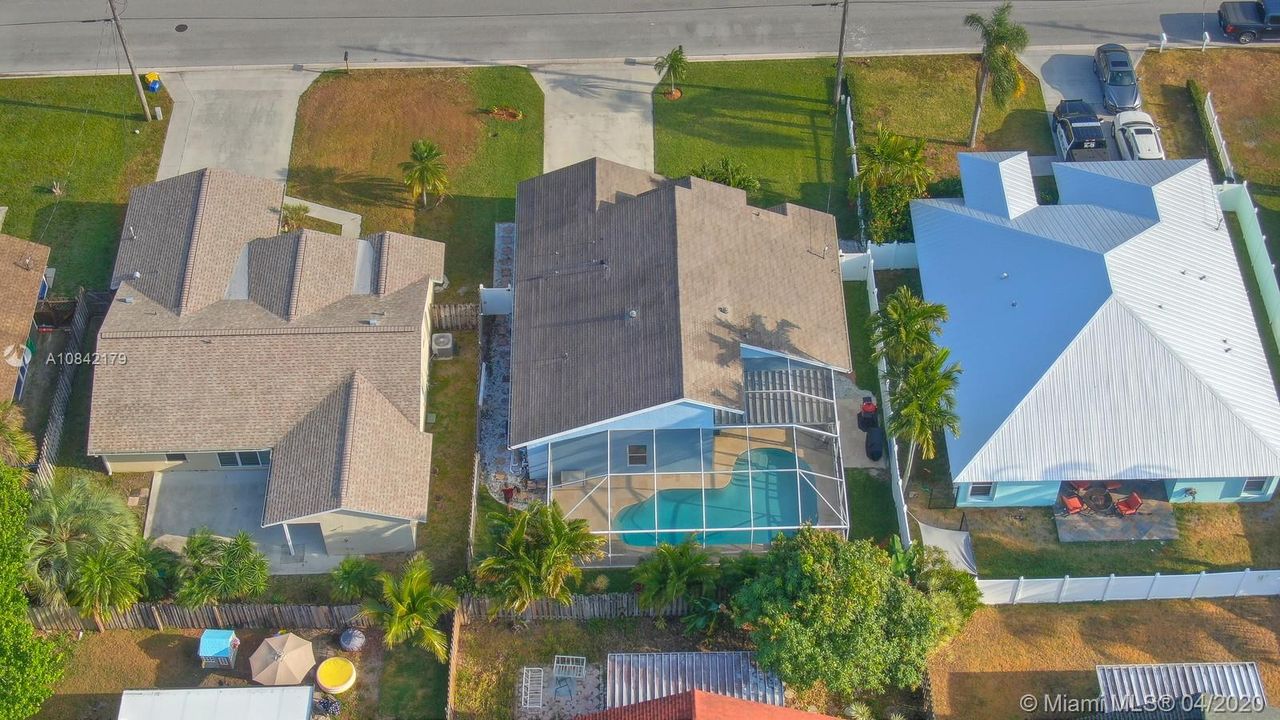 Recently Sold: $399,900 (3 beds, 2 baths, 1370 Square Feet)