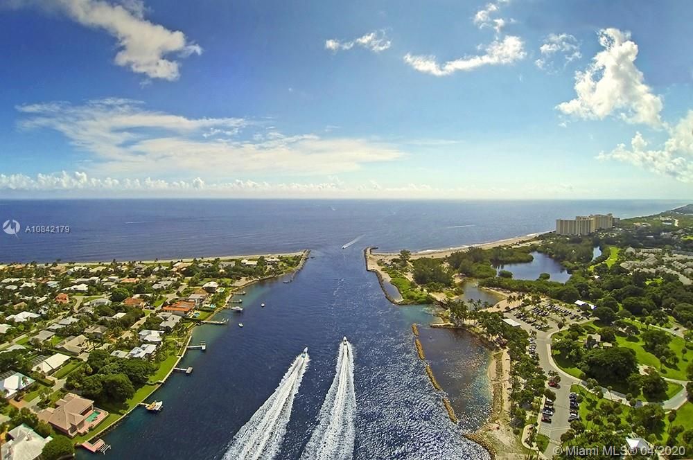 Recently Sold: $399,900 (3 beds, 2 baths, 1370 Square Feet)