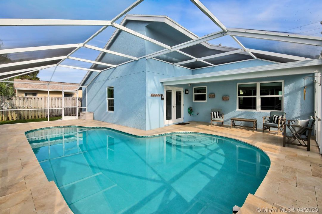 Recently Sold: $399,900 (3 beds, 2 baths, 1370 Square Feet)