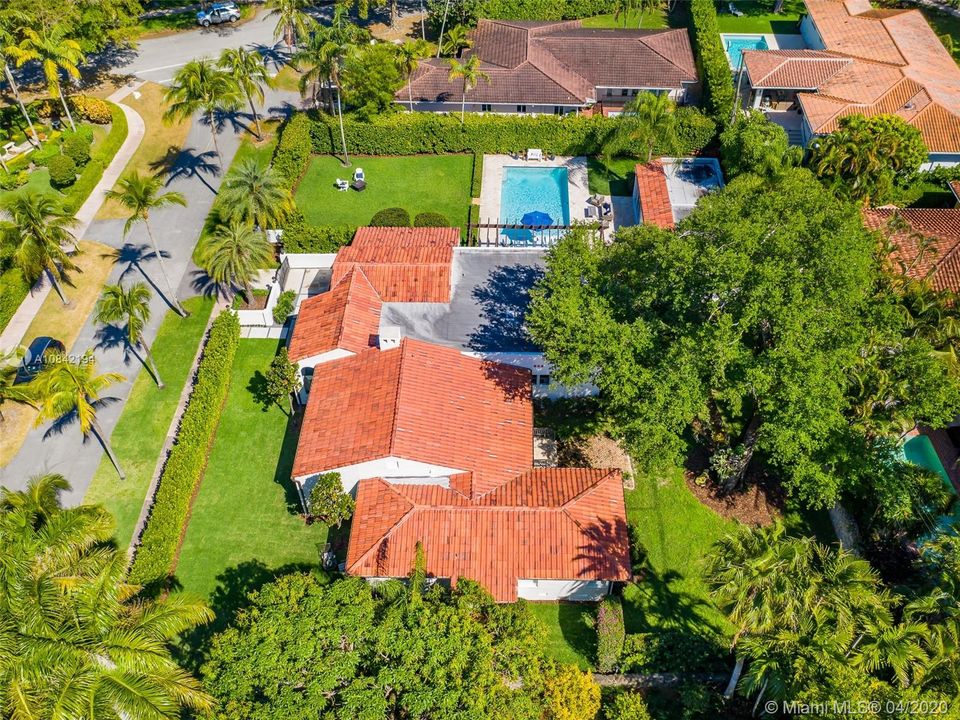 Vendido Recientemente: $2,275,000 (5 camas, 4 baños, 4234 Pies cuadrados)