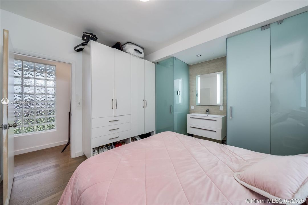 Недавно арендовано: $16,500 (5 спален, 5 ванн, 3589 Квадратных фут)
