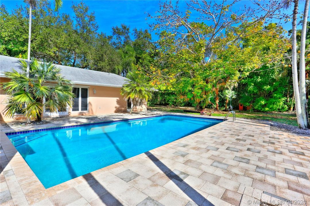Recently Rented: $6,000 (4 beds, 4 baths, 3380 Square Feet)