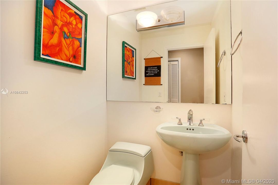 Recently Rented: $6,000 (4 beds, 4 baths, 3380 Square Feet)