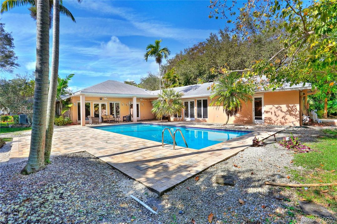 Recently Rented: $6,000 (4 beds, 4 baths, 3380 Square Feet)