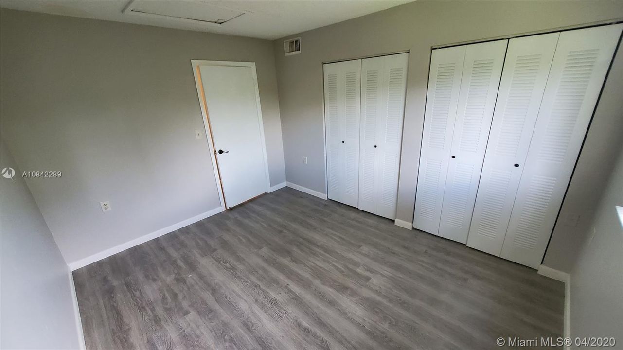 Недавно продано: $79,999 (1 спален, 1 ванн, 540 Квадратных фут)