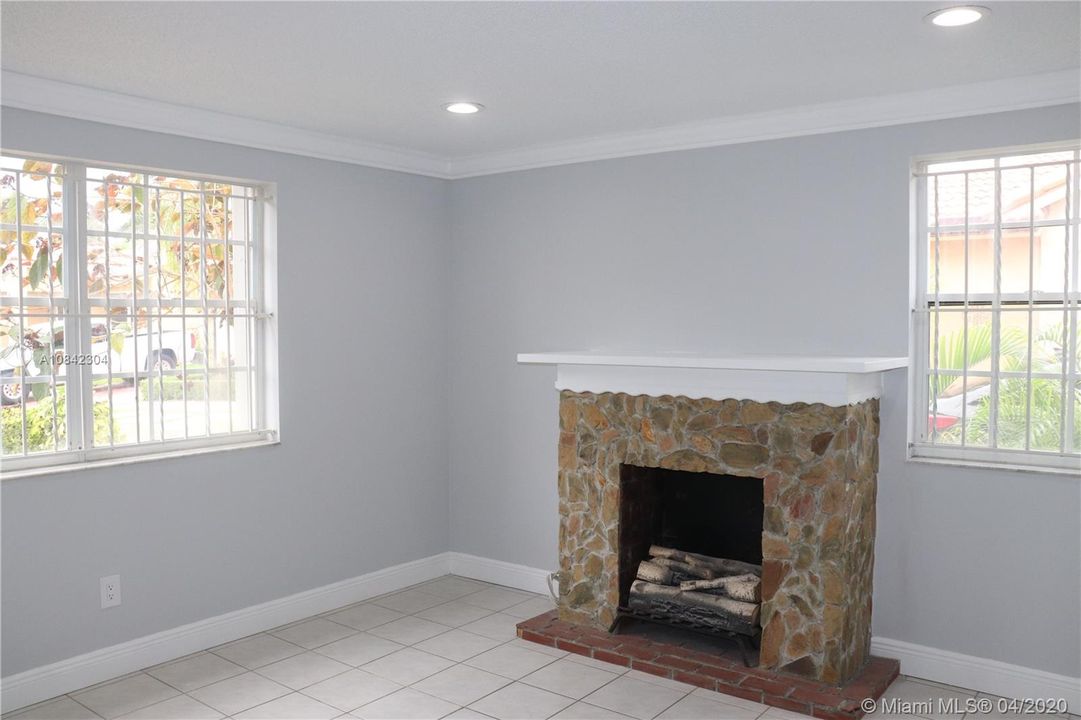 Recently Sold: $349,900 (4 beds, 2 baths, 2052 Square Feet)