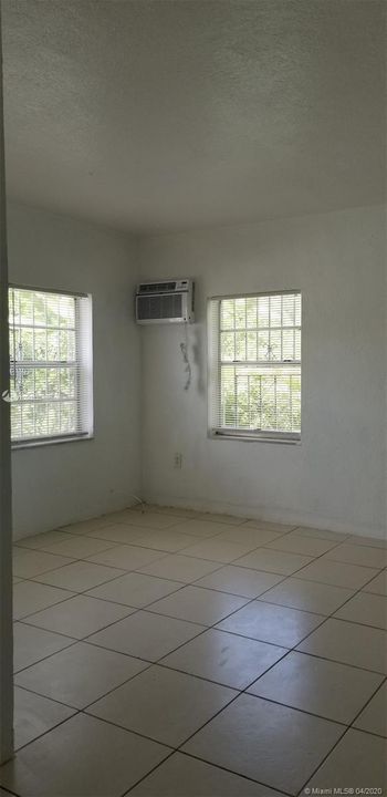 Recently Rented: $995 (1 beds, 1 baths, 1100 Square Feet)