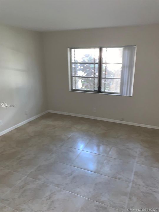 Recently Rented: $1,250 (2 beds, 2 baths, 1050 Square Feet)