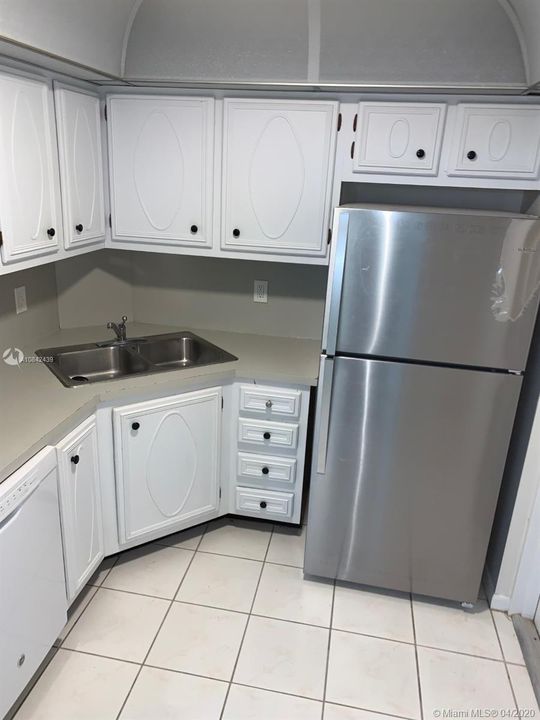 Recently Rented: $1,250 (2 beds, 2 baths, 1050 Square Feet)