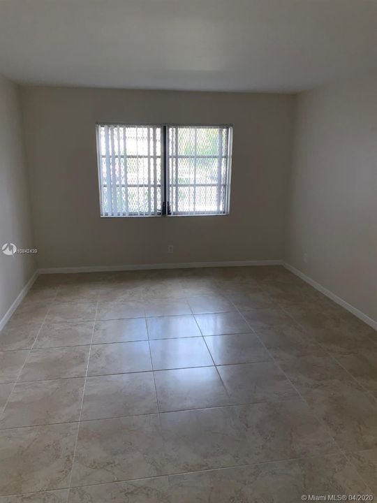 Recently Rented: $1,250 (2 beds, 2 baths, 1050 Square Feet)