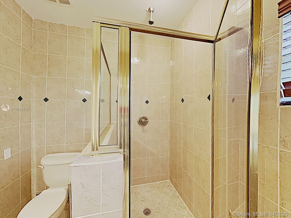 Recently Rented: $2,902 (3 beds, 3 baths, 2920 Square Feet)