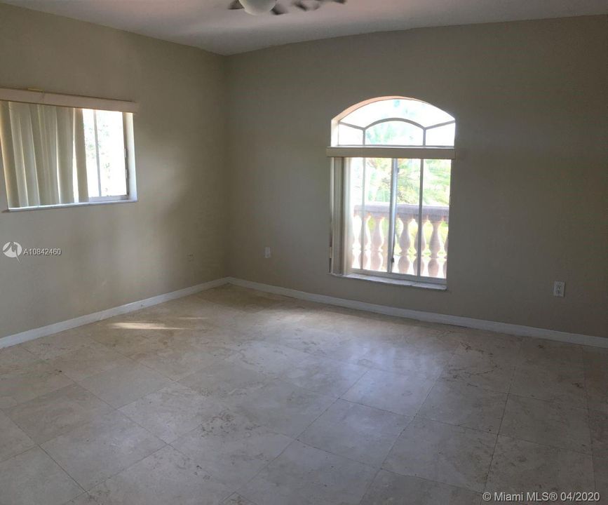 Recently Rented: $4,100 (6 beds, 4 baths, 3258 Square Feet)