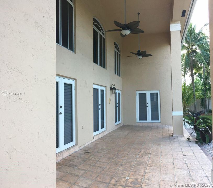 Recently Rented: $4,100 (6 beds, 4 baths, 3258 Square Feet)