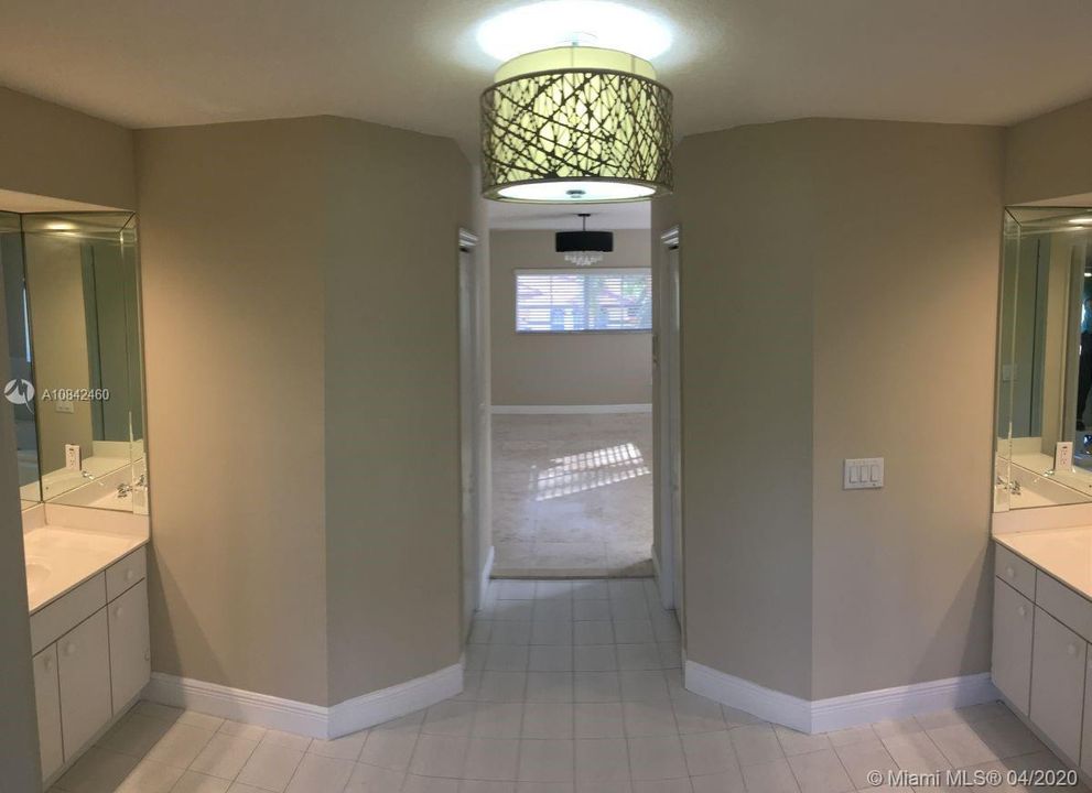 Recently Rented: $4,100 (6 beds, 4 baths, 3258 Square Feet)