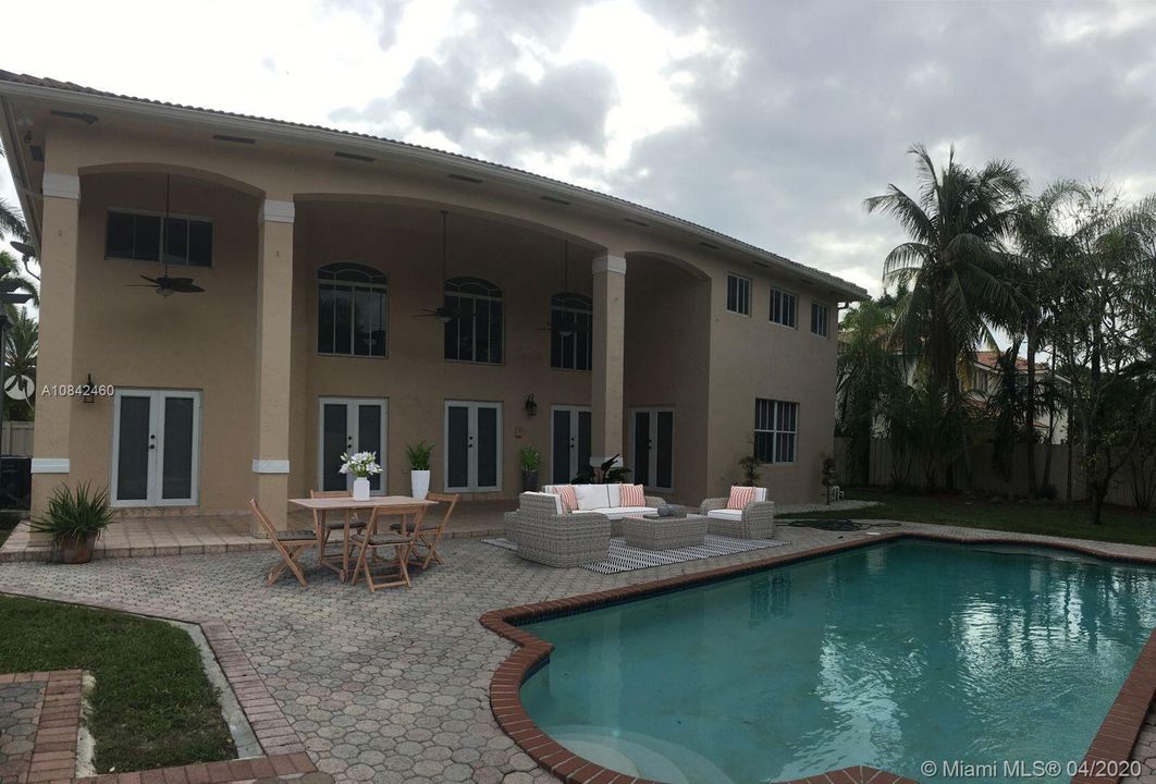 Recently Rented: $4,100 (6 beds, 4 baths, 3258 Square Feet)
